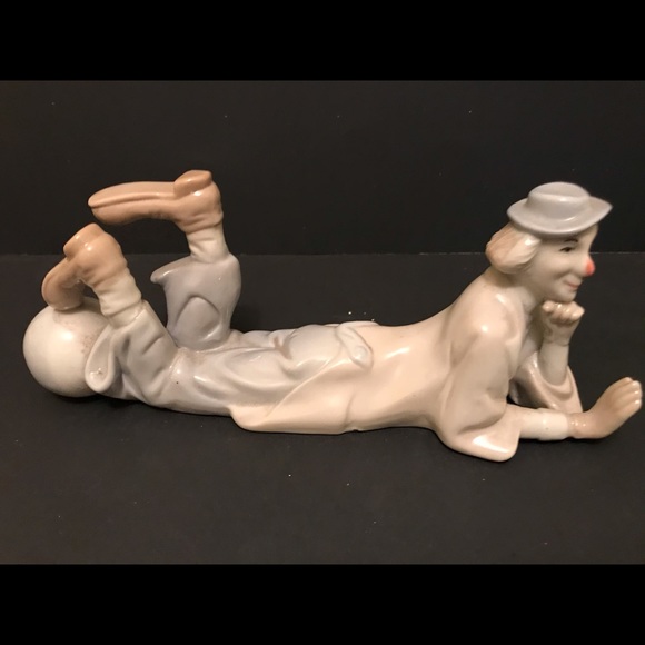 Vintage Price Products Resting Clown Figurine - Picture 7 of 7